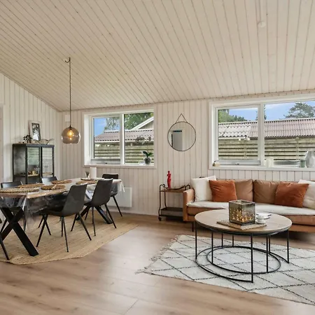 Cosy Summerhouse Near The Waterfront * Stroby