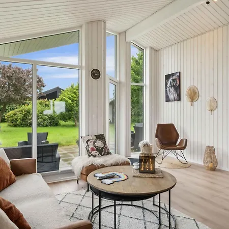 Cosy Summerhouse Near The Waterfront * Stroby