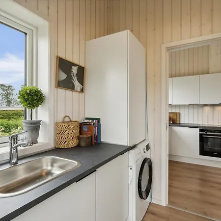 Cosy Summerhouse Near The Waterfront Feriehus *