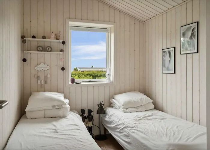Cosy Summerhouse Near The Waterfront Casa vacanze