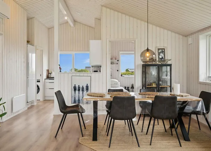 Cosy Summerhouse Near The Waterfront Casa vacanze *